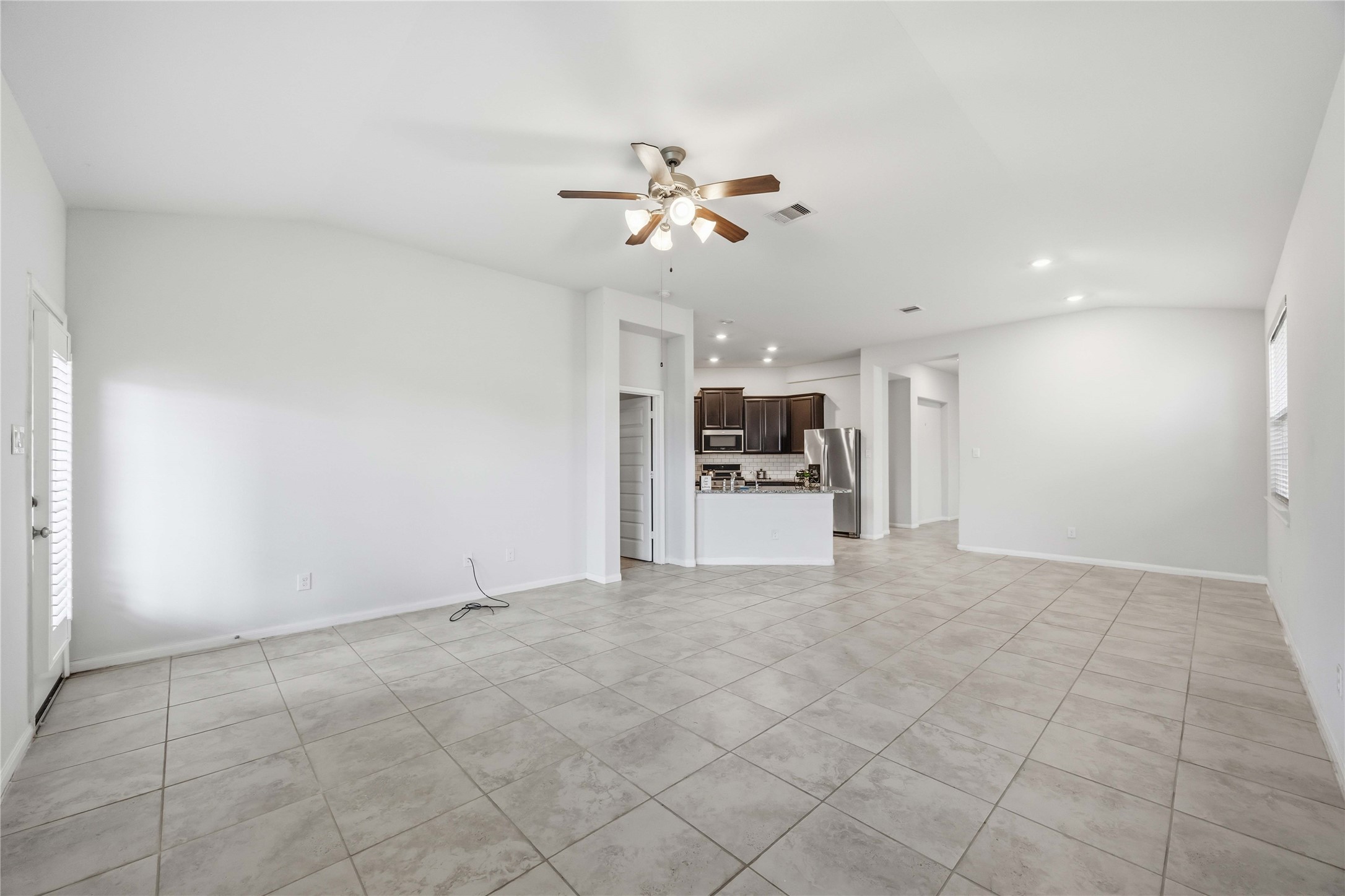 2425 Temple Crag Drive Rosharon, TX 77583 - Photo 9 of 32 Designed for comfortable everyday living