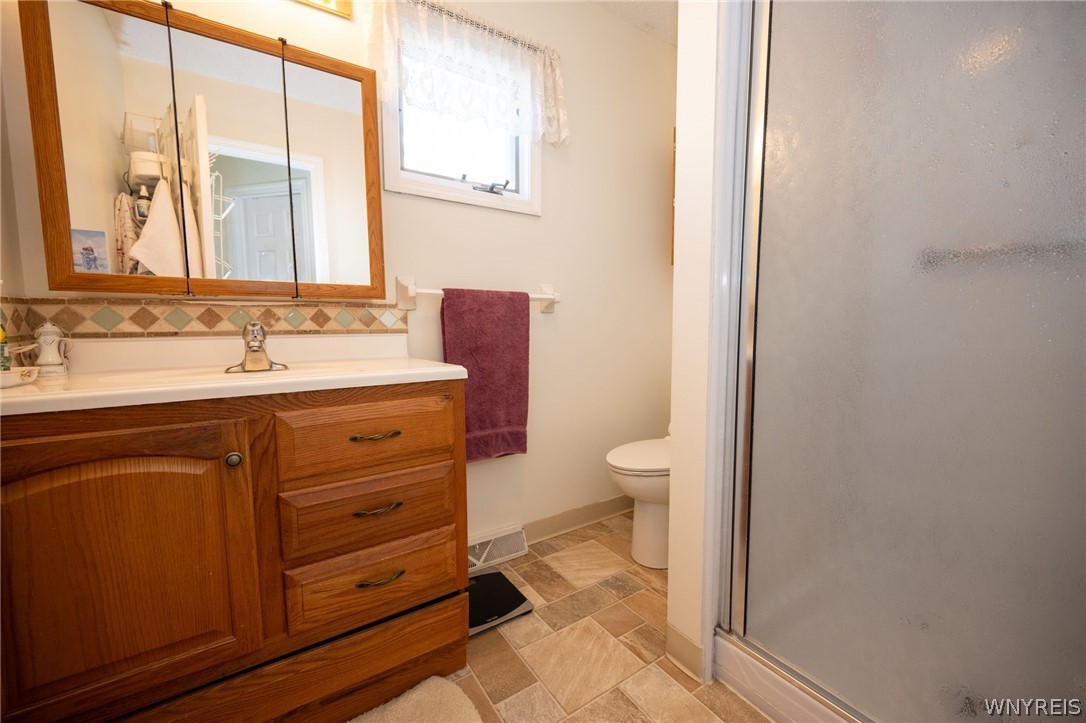 4746 Bayview Road Hamburg, NY 14075 - Photo 17 of 40