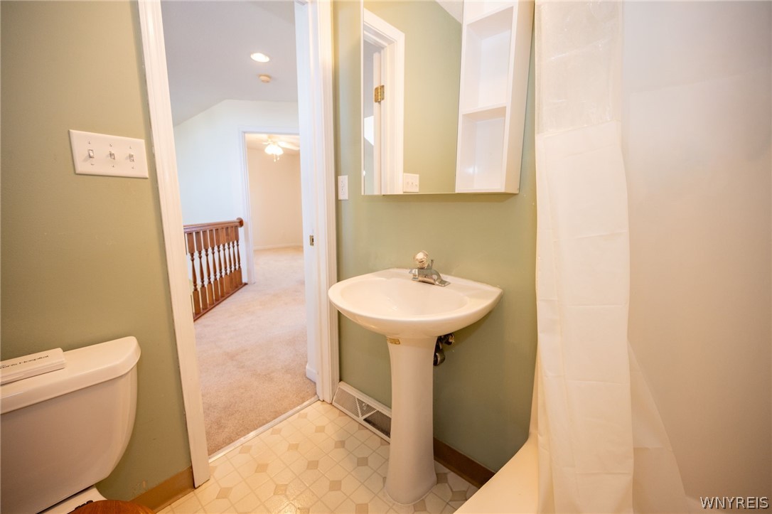 4746 Bayview Road Hamburg, NY 14075 - Photo 24 of 40