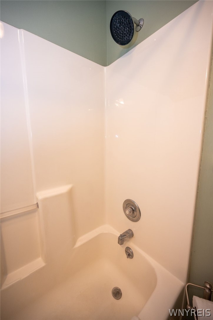 4746 Bayview Road Hamburg, NY 14075 - Photo 25 of 40