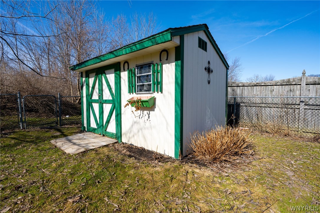 4746 Bayview Road Hamburg, NY 14075 - Photo 33 of 40