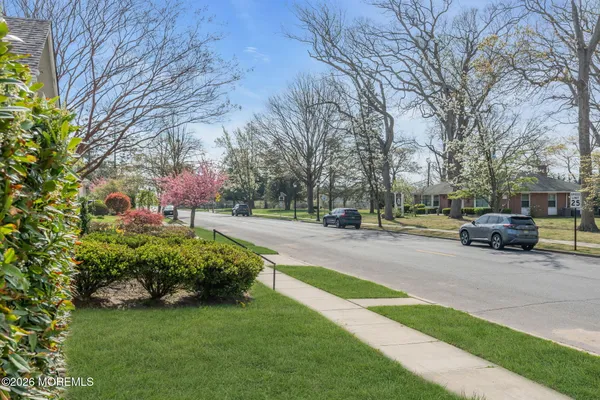 $6,000 | 115 Grassmere Avenue, Unit N, Interlaken, NJ 07712