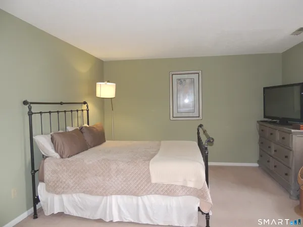 $3,500 | 124 South Montowese Street, Unit 10, Branford, CT 06405