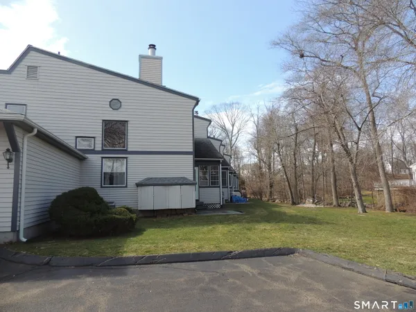 $3,500 | 124 South Montowese Street, Unit 10, Branford, CT 06405