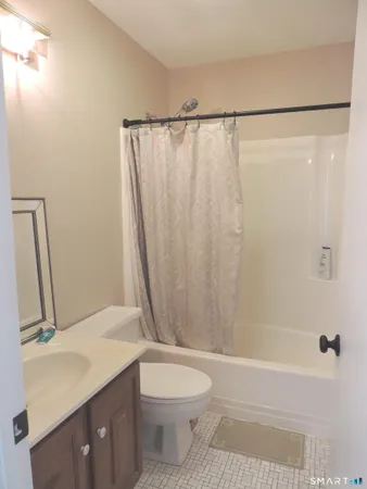 $3,500 | 124 South Montowese Street, Unit 10, Branford, CT 06405