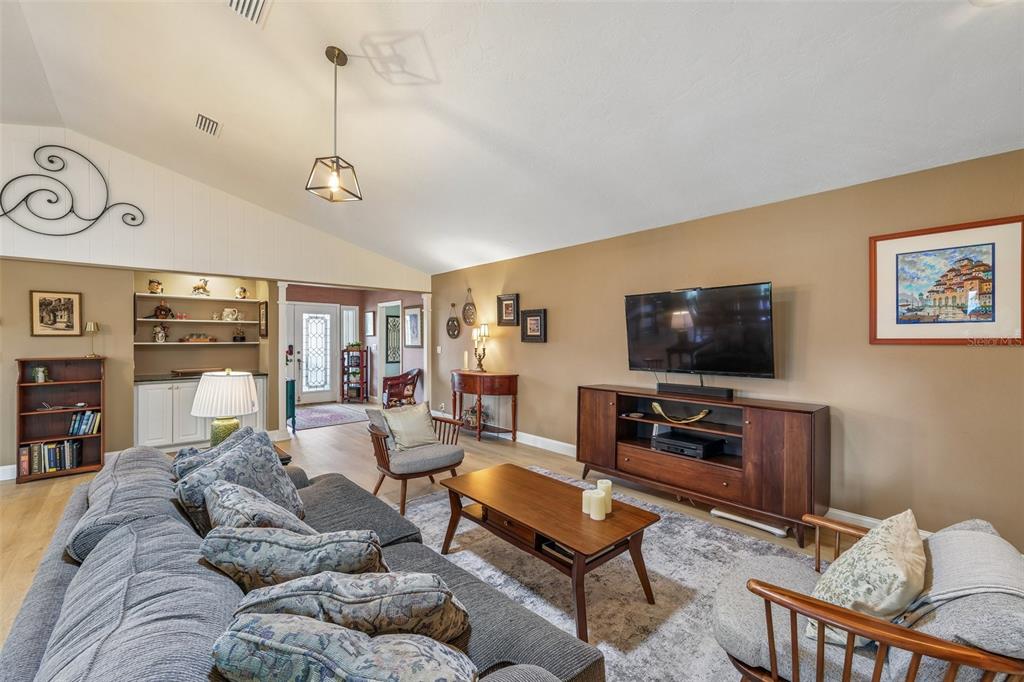 3757 Countryside Road Sarasota, FL 34233 - Photo 8 of 33