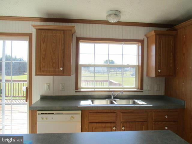 6555 Cabin Ridge Road Hurlock, MD 21643 - Photo 5 of 20 Kitchen