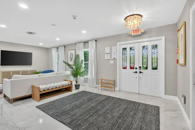 $825,000 | 2421 Northwest 114th Avenue, Coral Springs, FL 33065