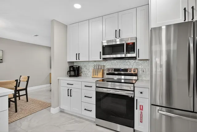 $825,000 | 2421 Northwest 114th Avenue, Coral Springs, FL 33065