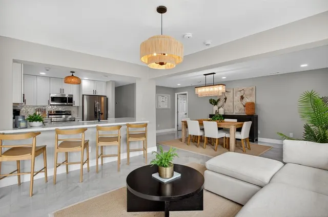 $825,000 | 2421 Northwest 114th Avenue, Coral Springs, FL 33065