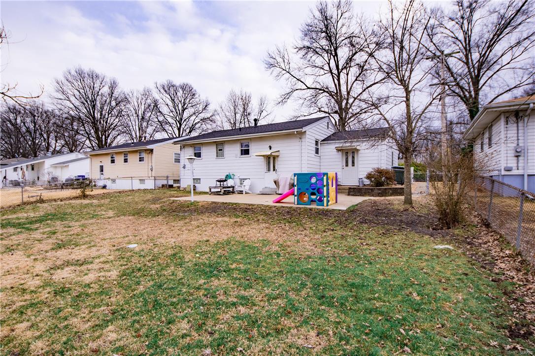 7829 Decatur Drive St. Louis, MO 63123 - Photo 4 of 17 Gallery Image 4