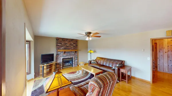 $229,900 | W670 Highway 35, Fountain City, WI 54629