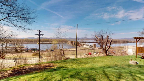 $229,900 | W670 Highway 35, Fountain City, WI 54629