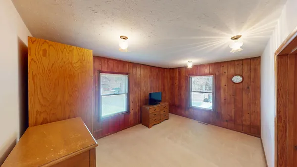 $229,900 | W670 Highway 35, Fountain City, WI 54629