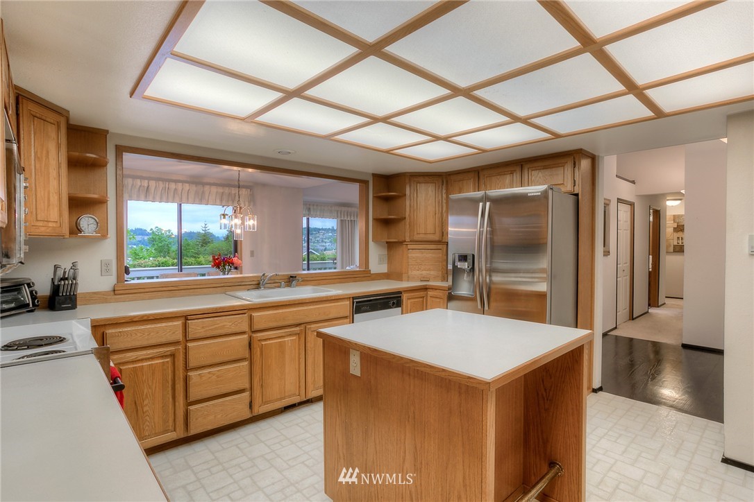 320 Maple Avenue Northwest Renton, WA 98057 - Photo 7 of 25
