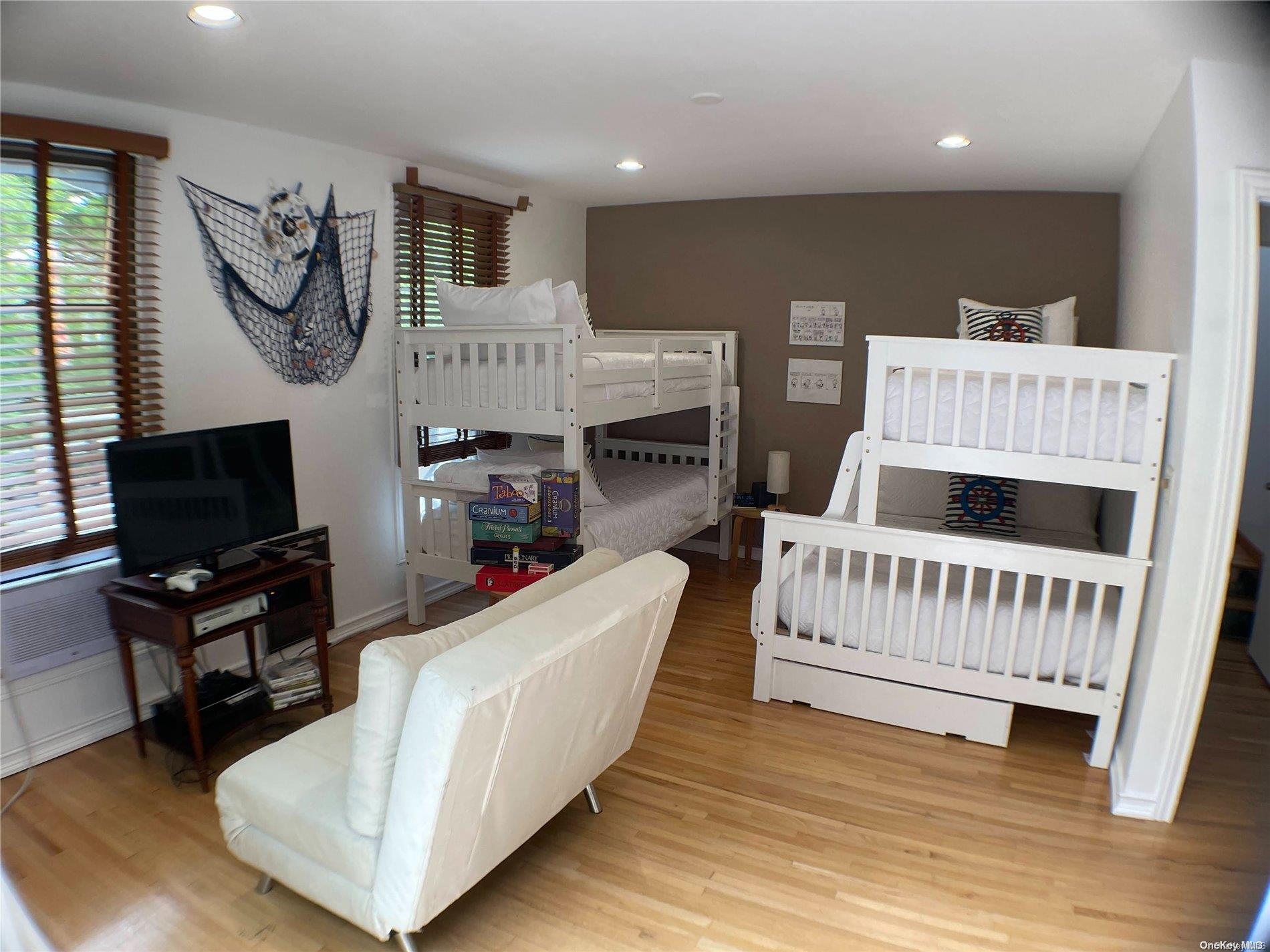 180 Clipper Way Ocean Beach, NY 11770 - Photo 12 of 17