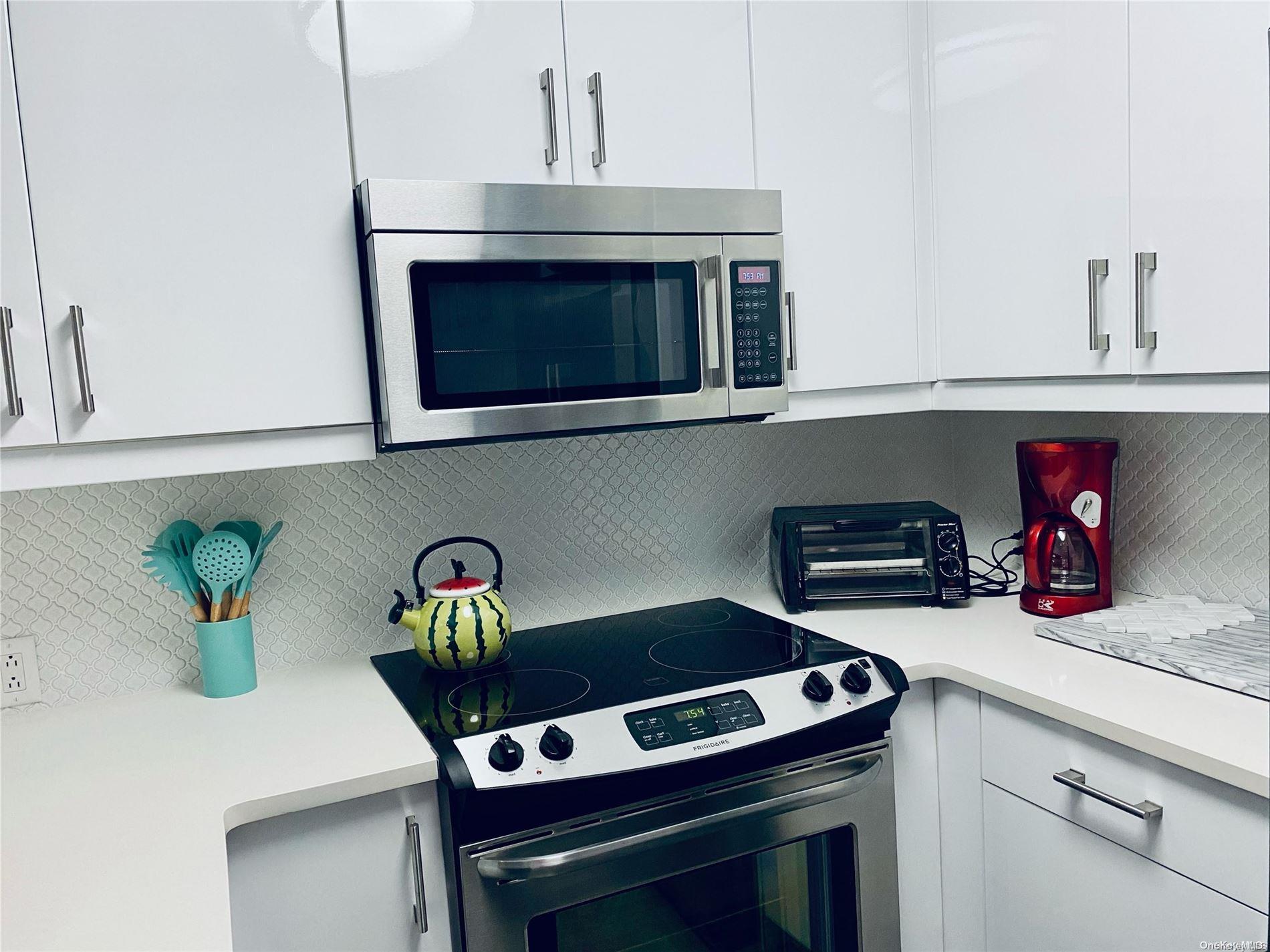 180 Clipper Way Ocean Beach, NY 11770 - Photo 6 of 17