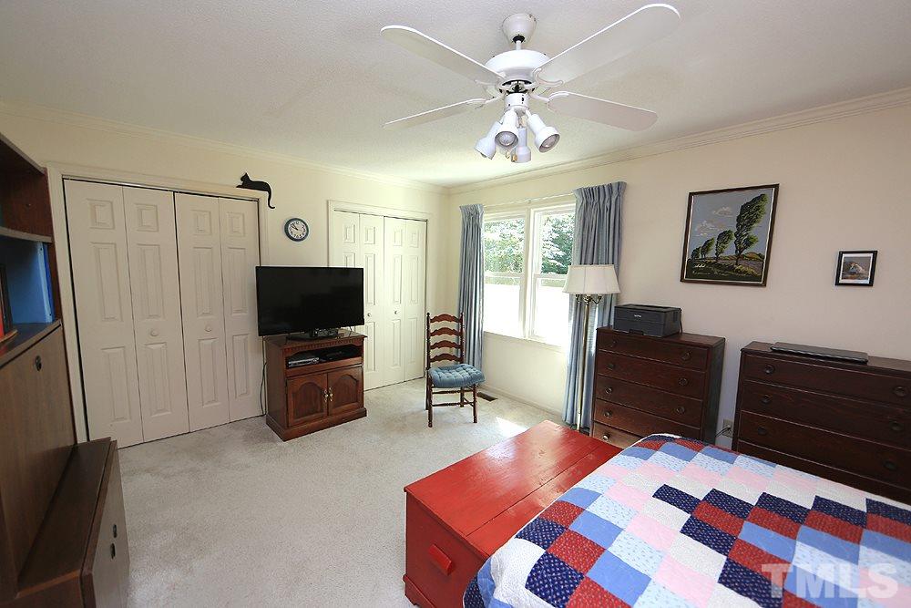 1506 Edgeside Court Raleigh, NC 27609 - Photo 16 of 23