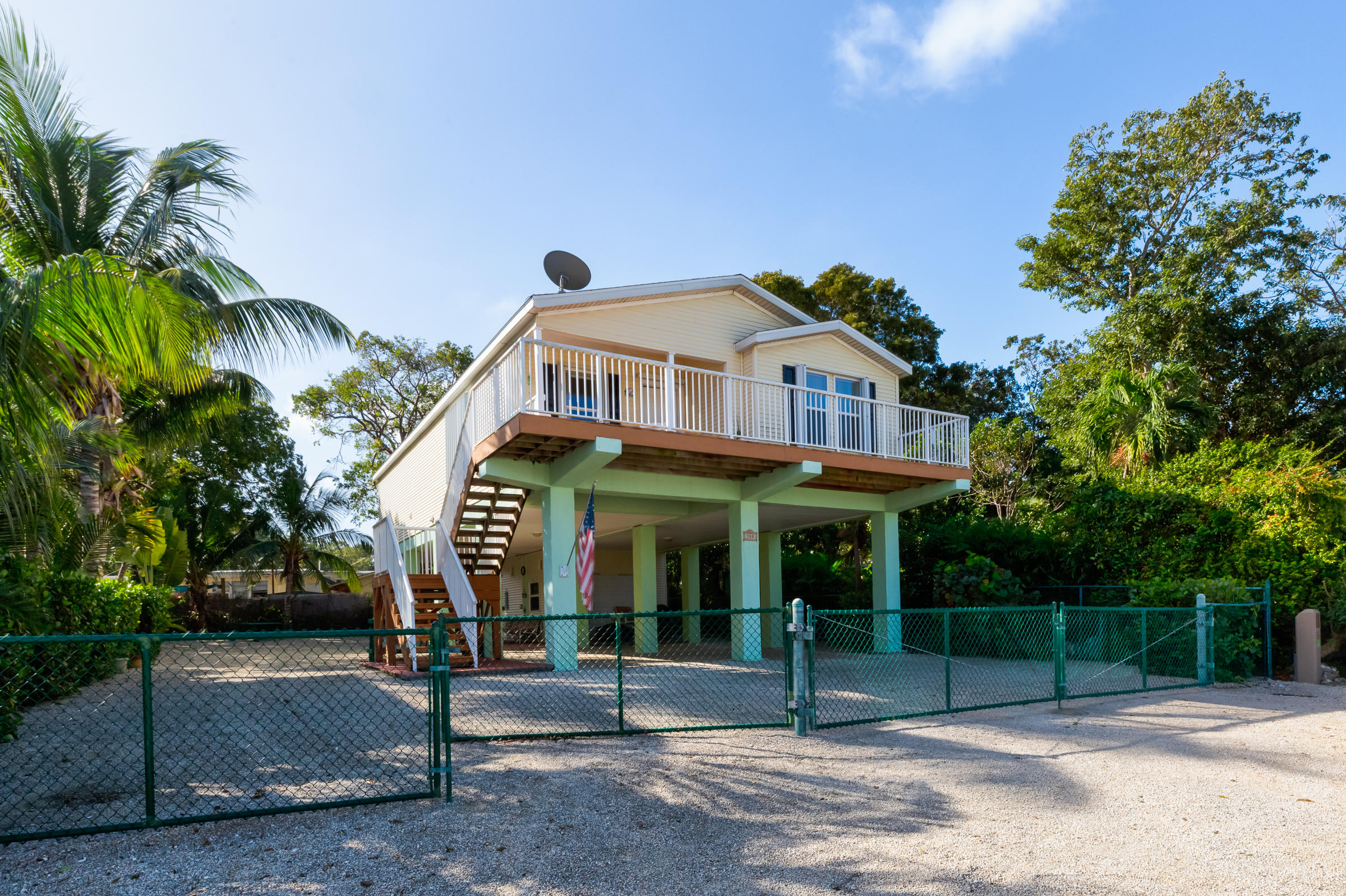 308 Vaca Road Key Largo, FL 33037 - Photo 18 of 31 7F6A9665_6_7