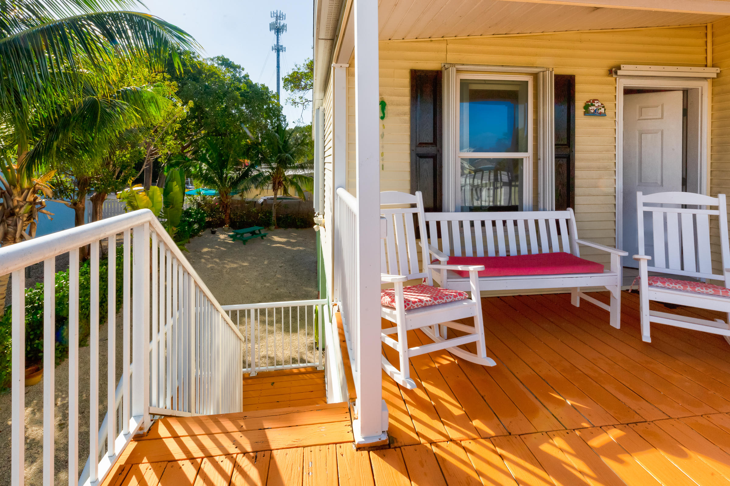 308 Vaca Road Key Largo, FL 33037 - Photo 27 of 31 7F6A9698_699_700