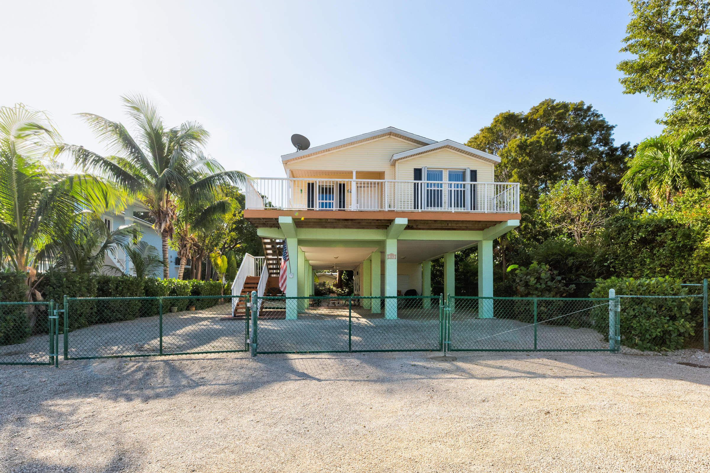 308 Vaca Road Key Largo, FL 33037 - Photo 29 of 31 7F6A9668_69_70