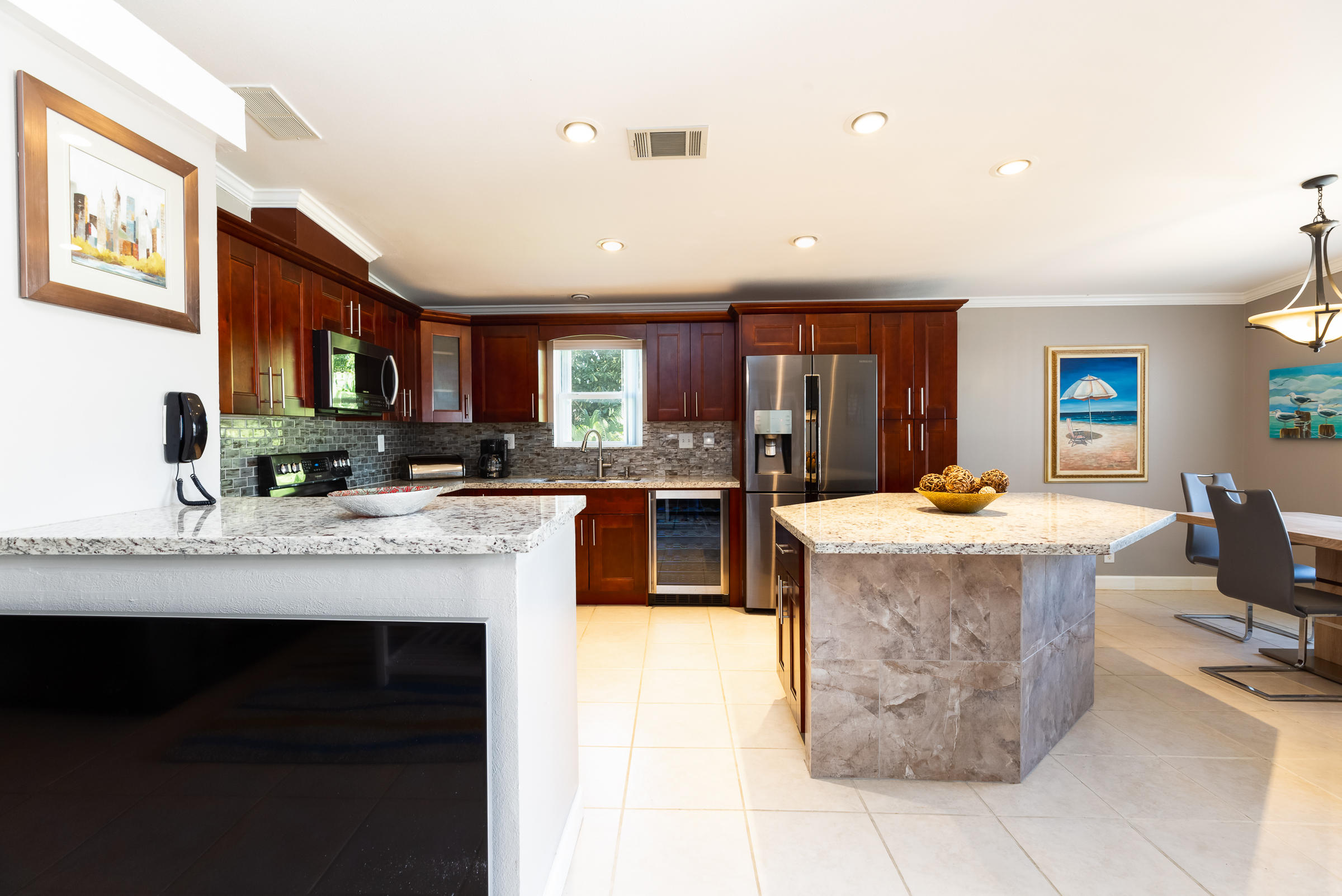 308 Vaca Road Key Largo, FL 33037 - Photo 6 of 31 7F6A9718-Edit