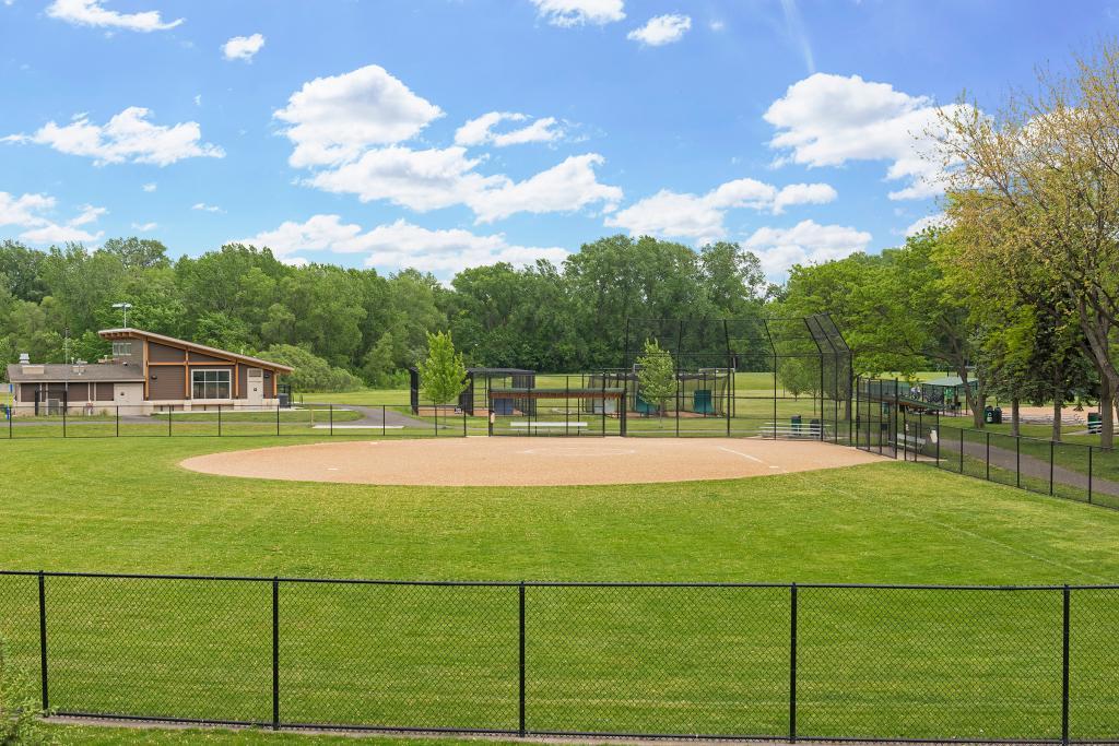 4608 Valley View Road Edina, MN 55424 - Photo 12 of 13 Gallery Image 12