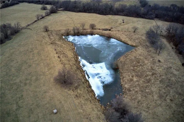 $422,100 | West Wind Road, Brunswick, MO 65236