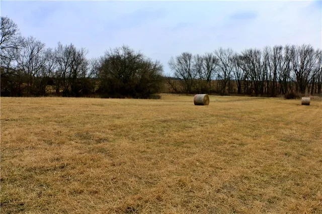 $422,100 | West Wind Road, Brunswick, MO 65236