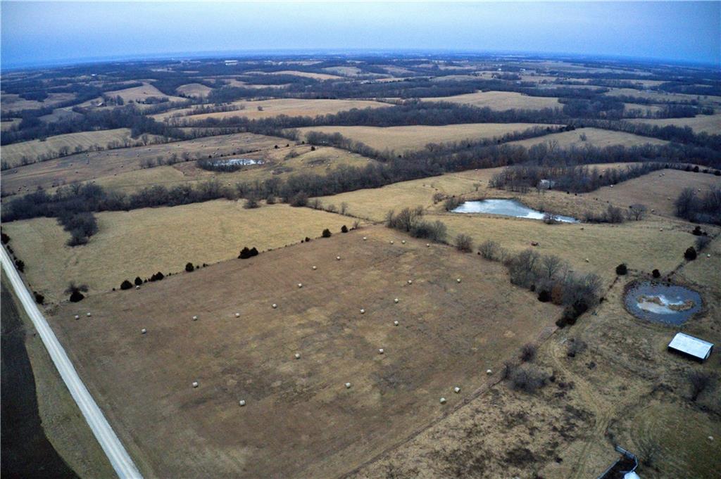 West Wind Road Brunswick, MO 65236 - Photo 3 of 24