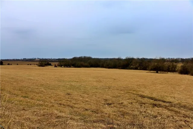 $422,100 | West Wind Road, Brunswick, MO 65236