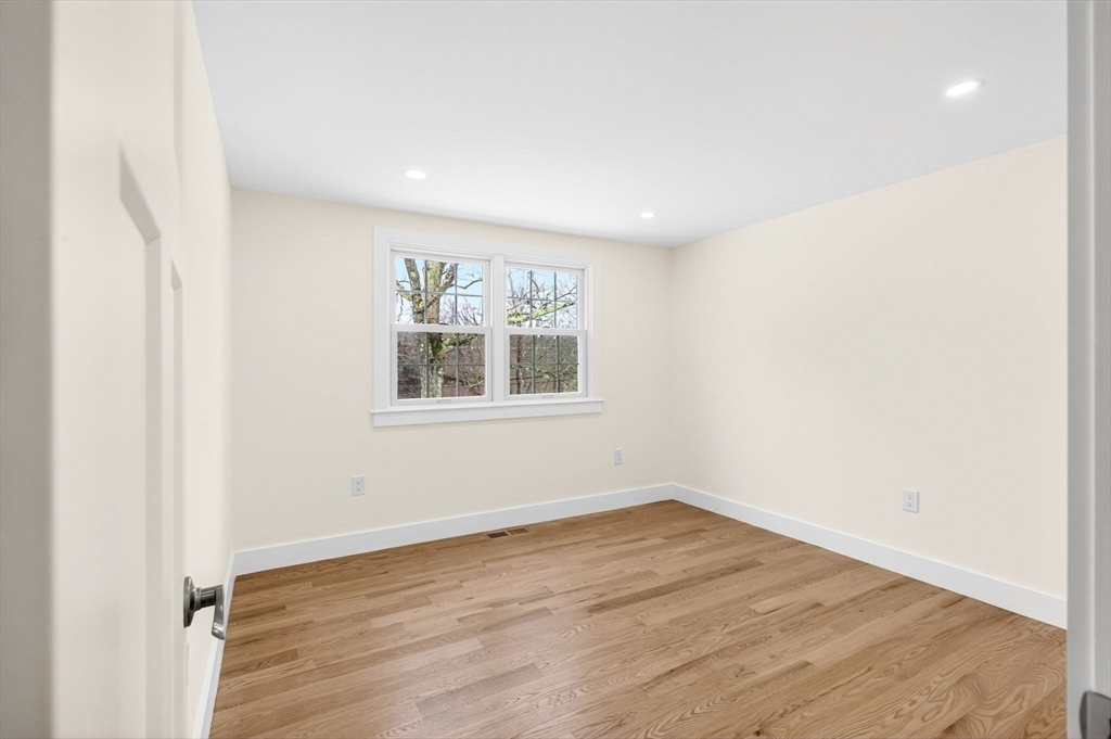 445 Salem Street North Andover, MA 01845 - Photo 16 of 42