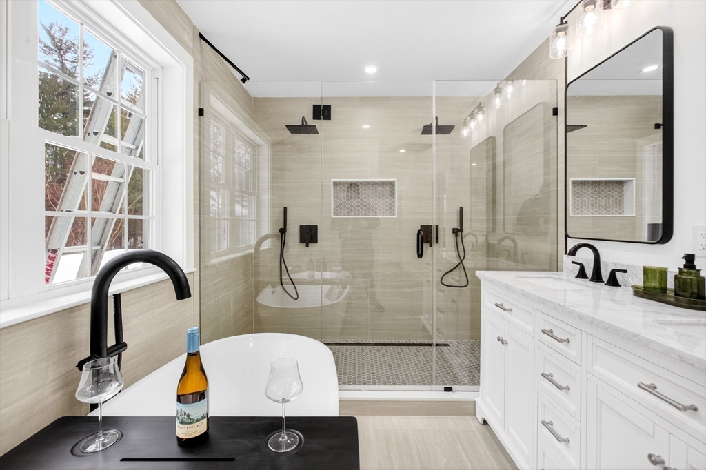 445 Salem Street North Andover, MA 01845 - Photo 5 of 42