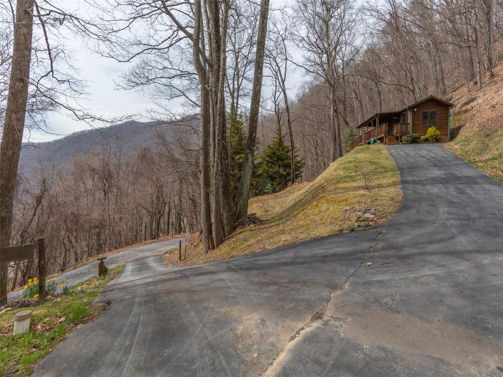 239 Sugar Hill Road Clyde, NC 28721 - Photo 19 of 20 a view of outdoor space and yard