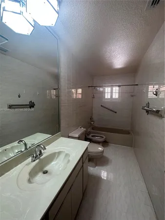 $5,400 | 2980 Southwest 111th Avenue, Miami, FL 33165