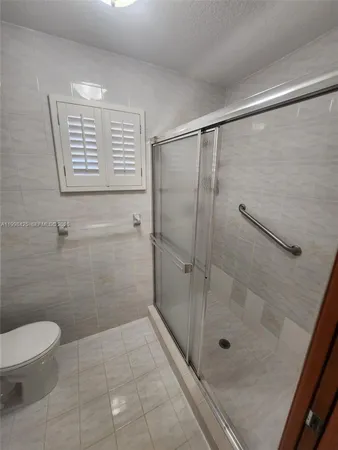 $5,400 | 2980 Southwest 111th Avenue, Miami, FL 33165
