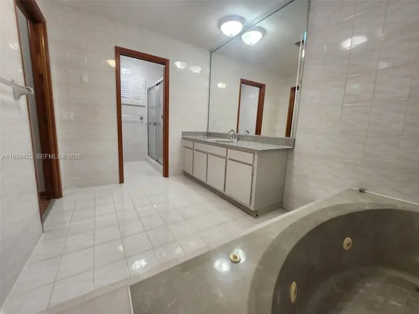 $5,400 | 2980 Southwest 111th Avenue, Miami, FL 33165