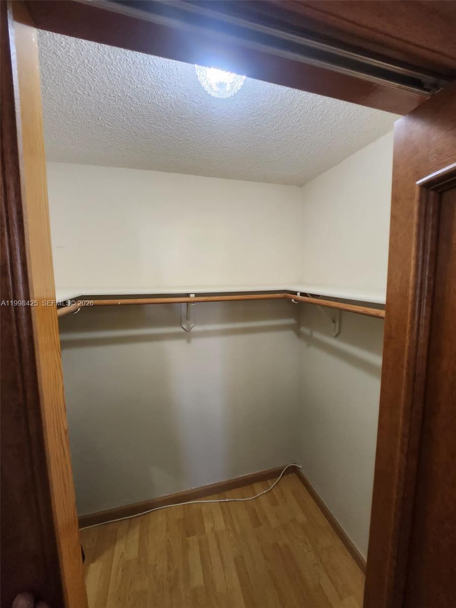 2980 Southwest 111th Avenue Miami, FL 33165 - Photo 26 of 39