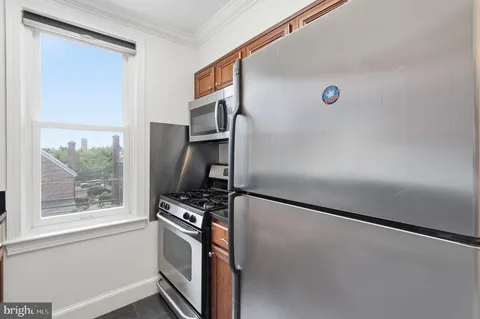 $290,000 | 906 South Washington Street, Unit 307, Alexandria, VA 22314