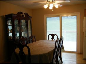 226 Kings Grant Road Kingsport, TN 37663 - Photo 6 of 10 Dining Area
