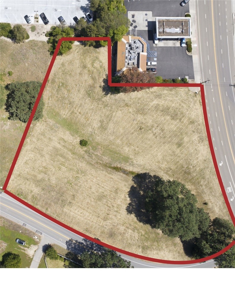 3975 Monterey Road Atascadero, CA 93422 - Photo 2 of 7