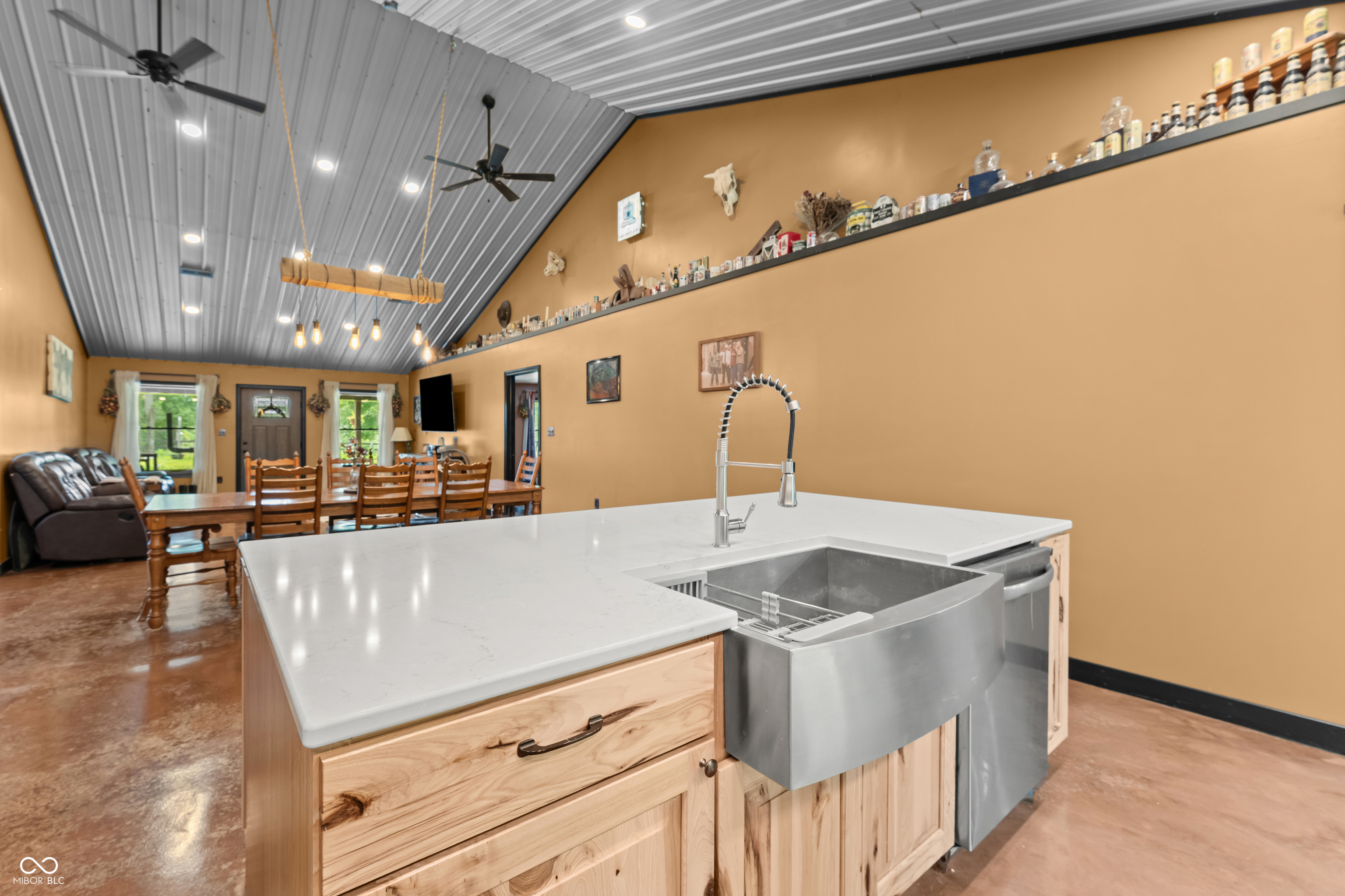 8513 East Green Acres Road Columbus, IN 47201 - Photo 9 of 51 Gallery Image 9
