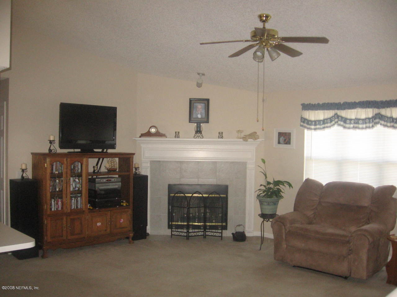 8492 Springtree Road Jacksonville, FL 32210 - Photo 7 of 16 Living Room