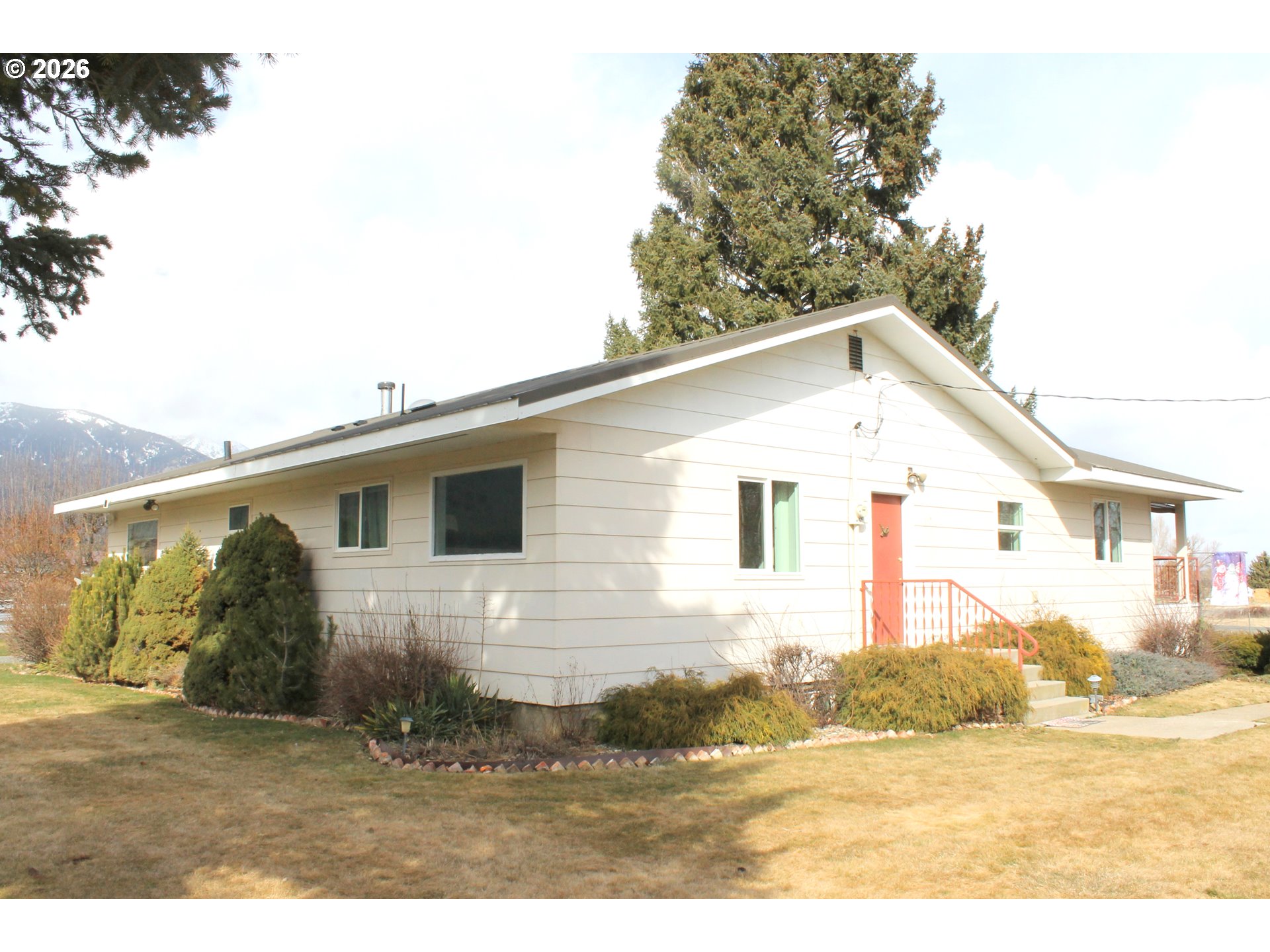 42274 Pocahontas Road Baker City, OR 97814 - Photo 2 of 19 Gallery Image 2