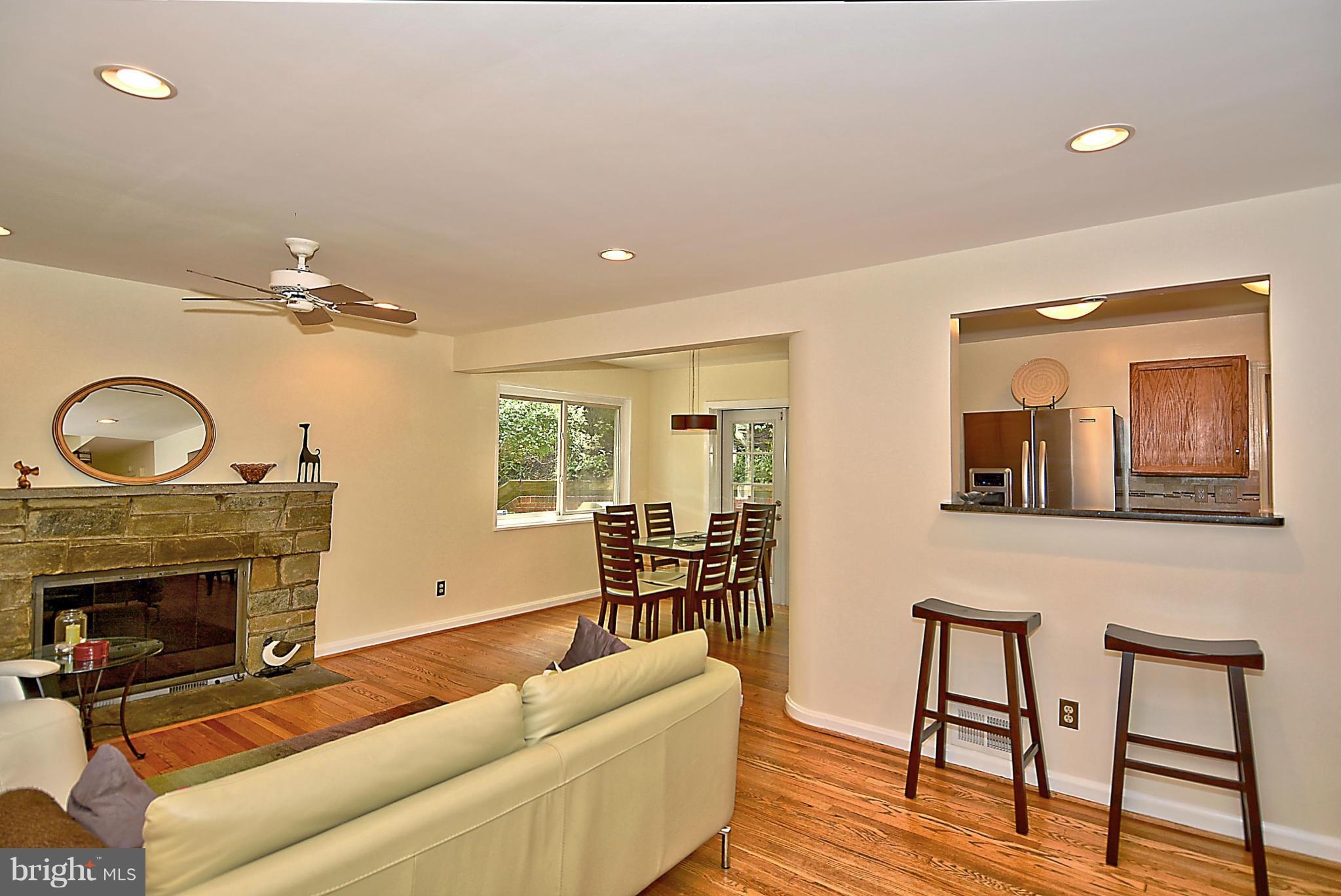 15 Park Valley Road Silver Spring, MD 20910 - Photo 11 of 30 a living room with furniture