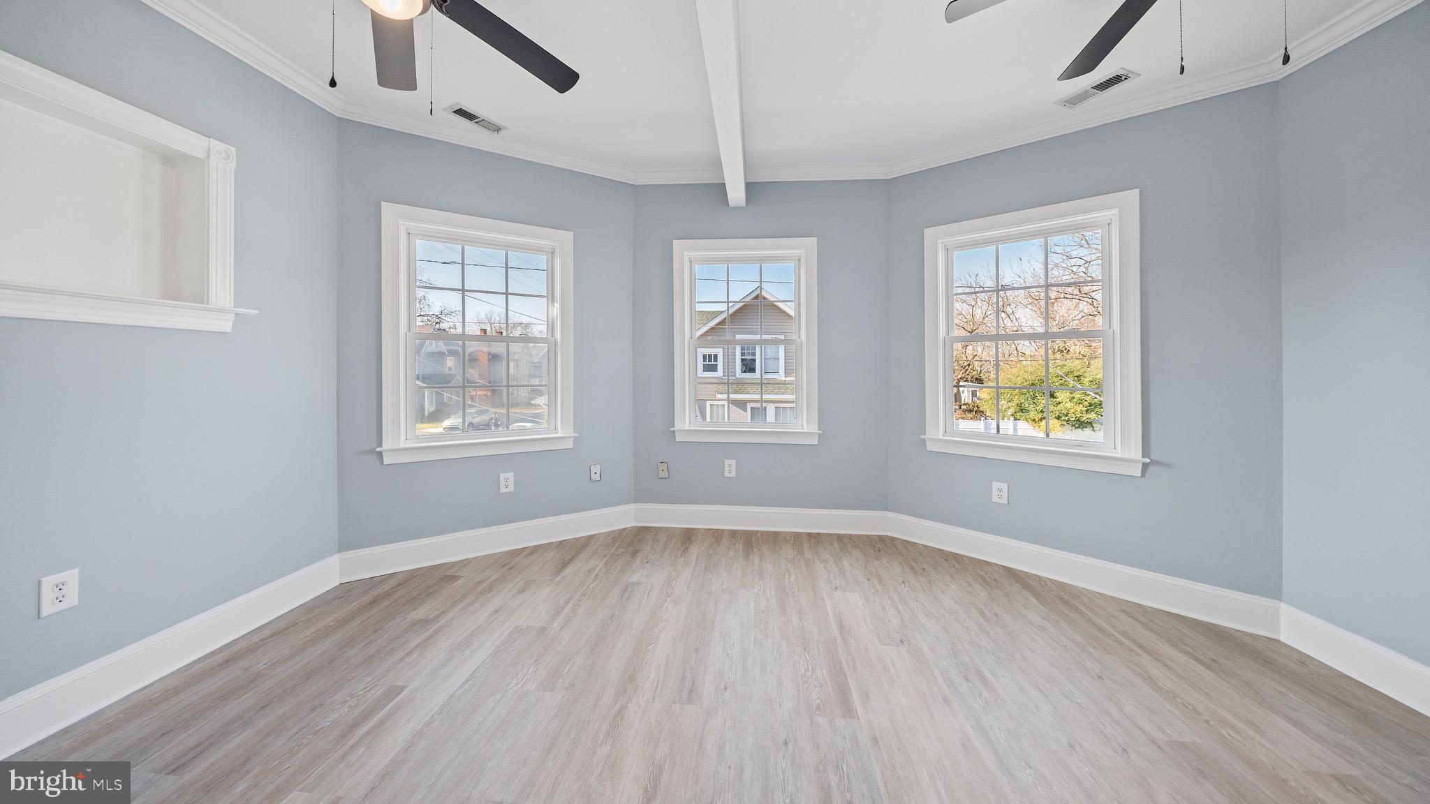 301 East Chestnut Street Delmar, MD 21875 - Photo 24 of 35