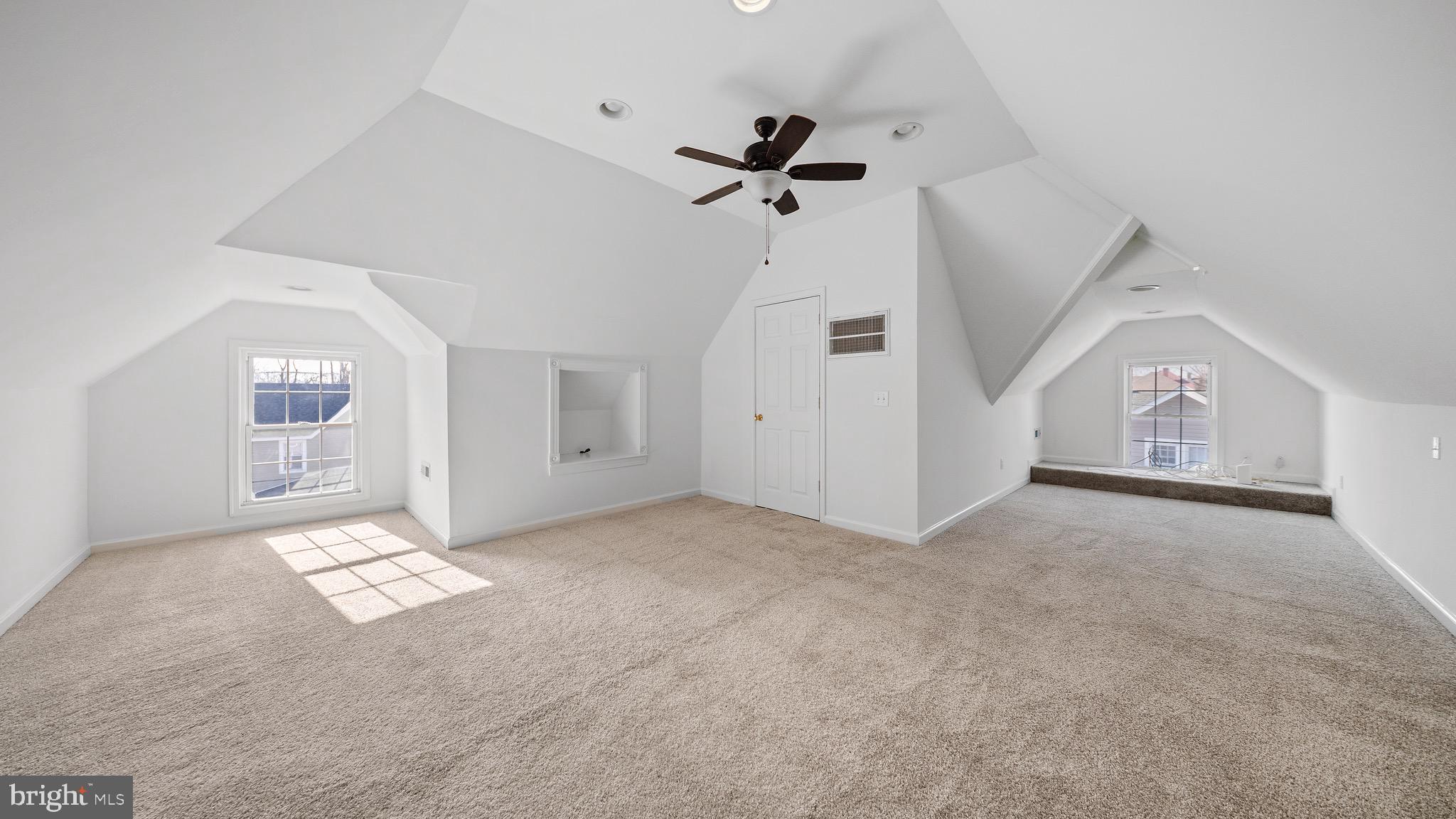 301 East Chestnut Street Delmar, MD 21875 - Photo 32 of 35 3rd floor Bonus Room