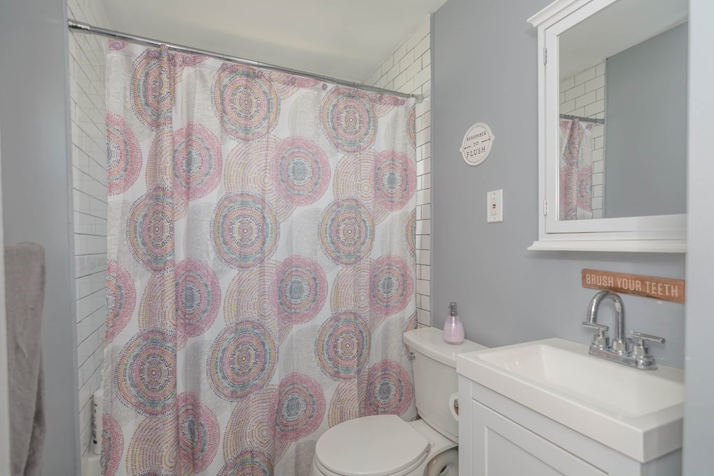 41 Davis Road Methuen, MA 01844 - Photo 18 of 24 Gallery Image 18