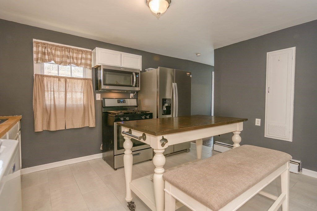 41 Davis Road Methuen, MA 01844 - Photo 9 of 24 Gallery Image 9