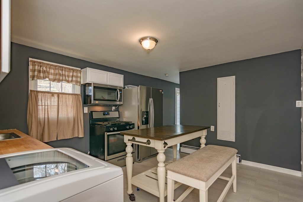 41 Davis Road Methuen, MA 01844 - Photo 10 of 24 Gallery Image 10